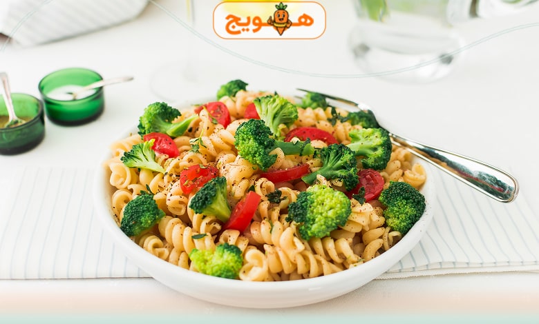 شام رژیمی گیاهی با اسپاگتی و سبزیجات