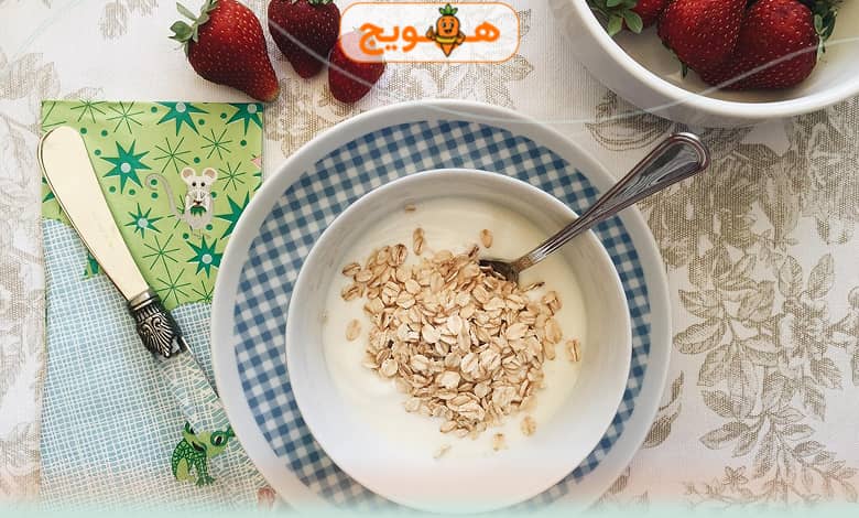 اوتمیل رژیمی با ماست برای صبحانه